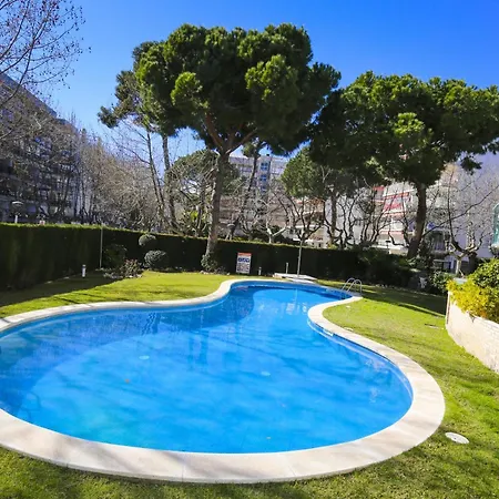 Luna Planet Apartment Salou